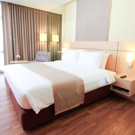 Petals Inn Бангкок Экстерьер фото