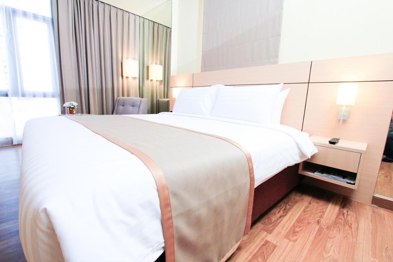 Petals Inn Бангкок Экстерьер фото