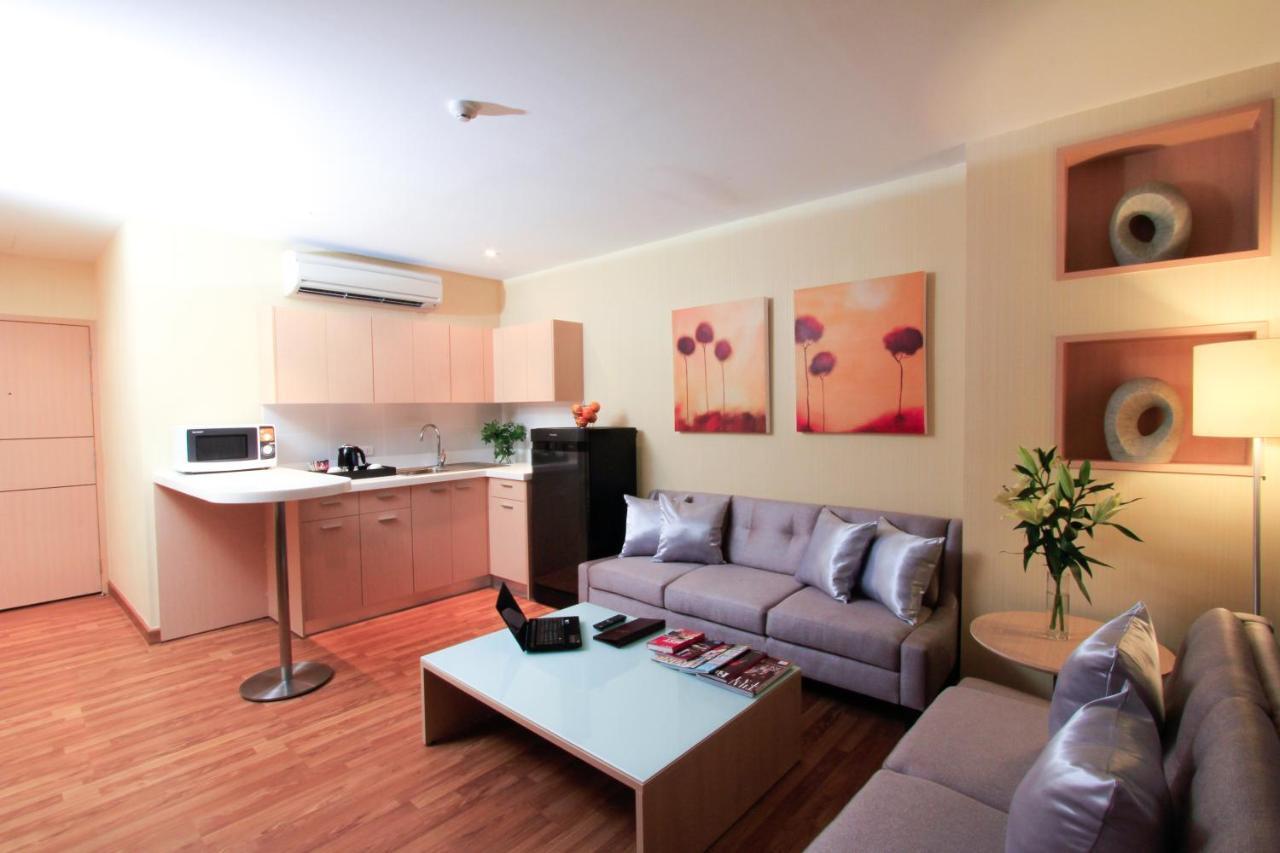 Petals Inn Бангкок Экстерьер фото