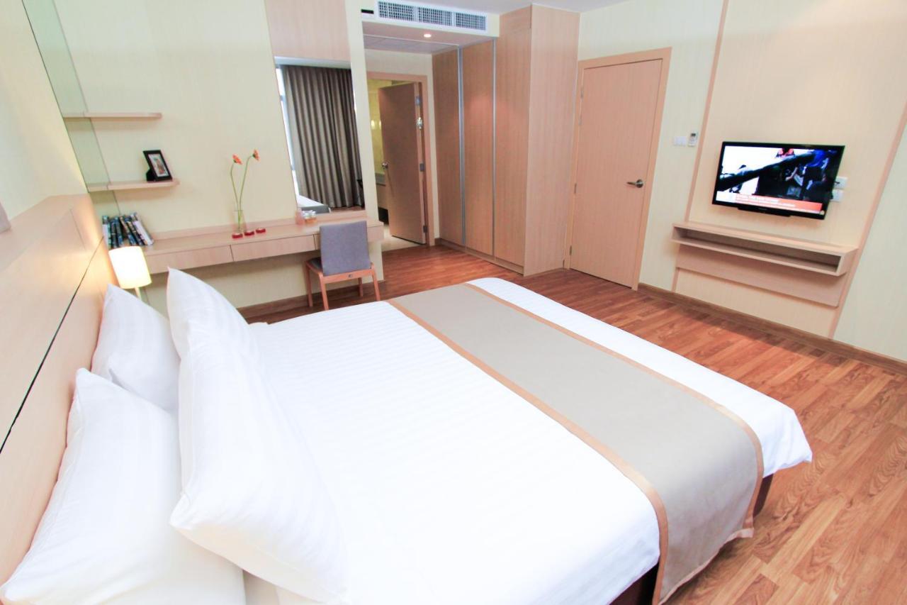 Petals Inn Бангкок Экстерьер фото